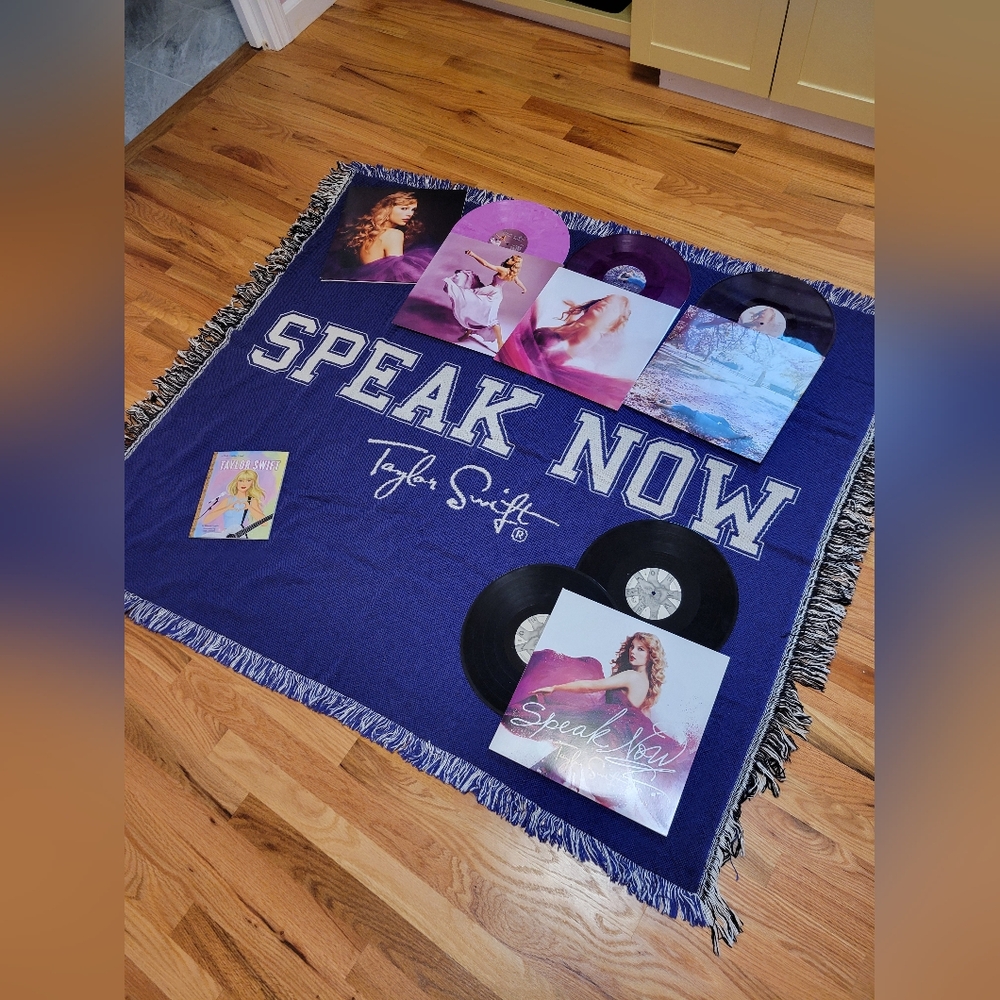 Taylor Swift Speak Now Bundle